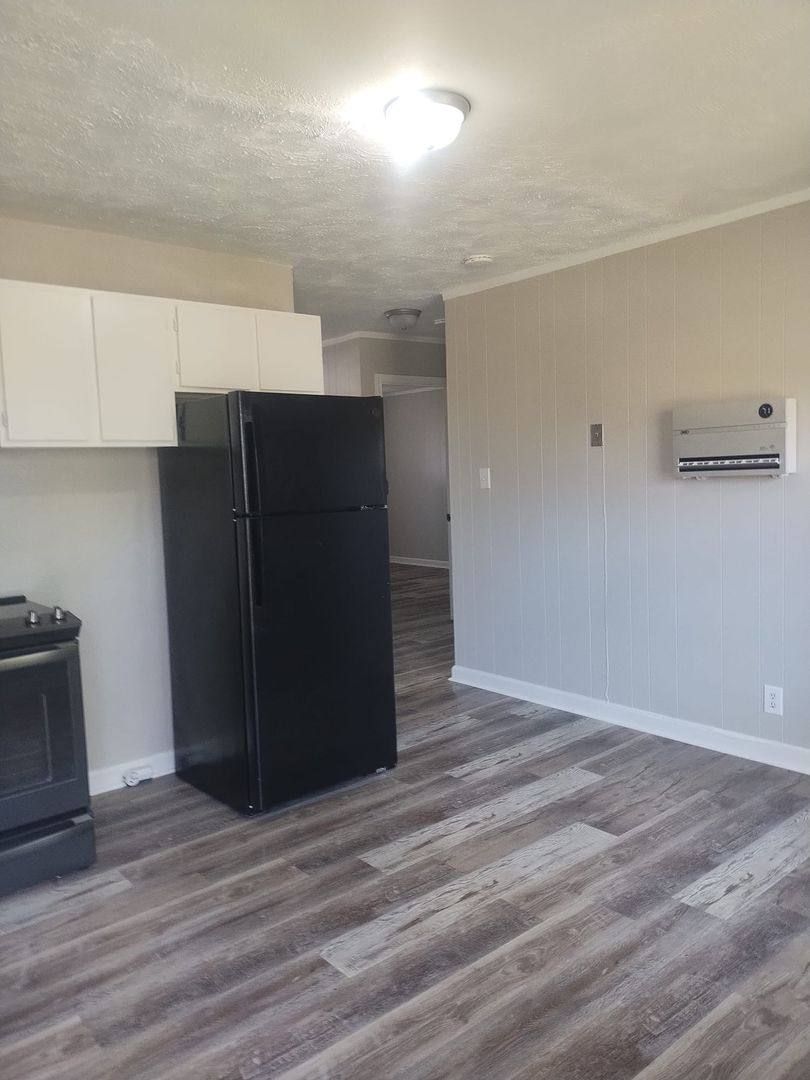 Apartment for rent at 915 E 2nd St, Winston Salem, NC 27101