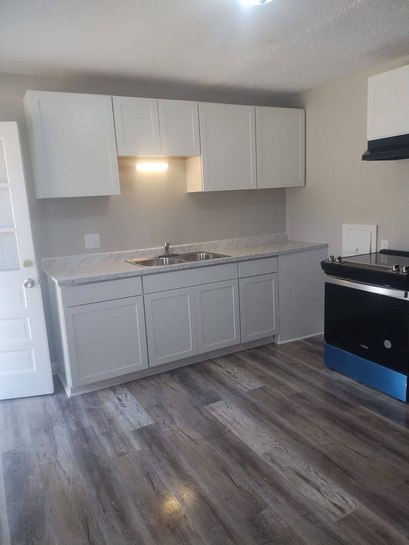 Apartment for rent at 915 E 2nd St, Winston Salem, NC 27101