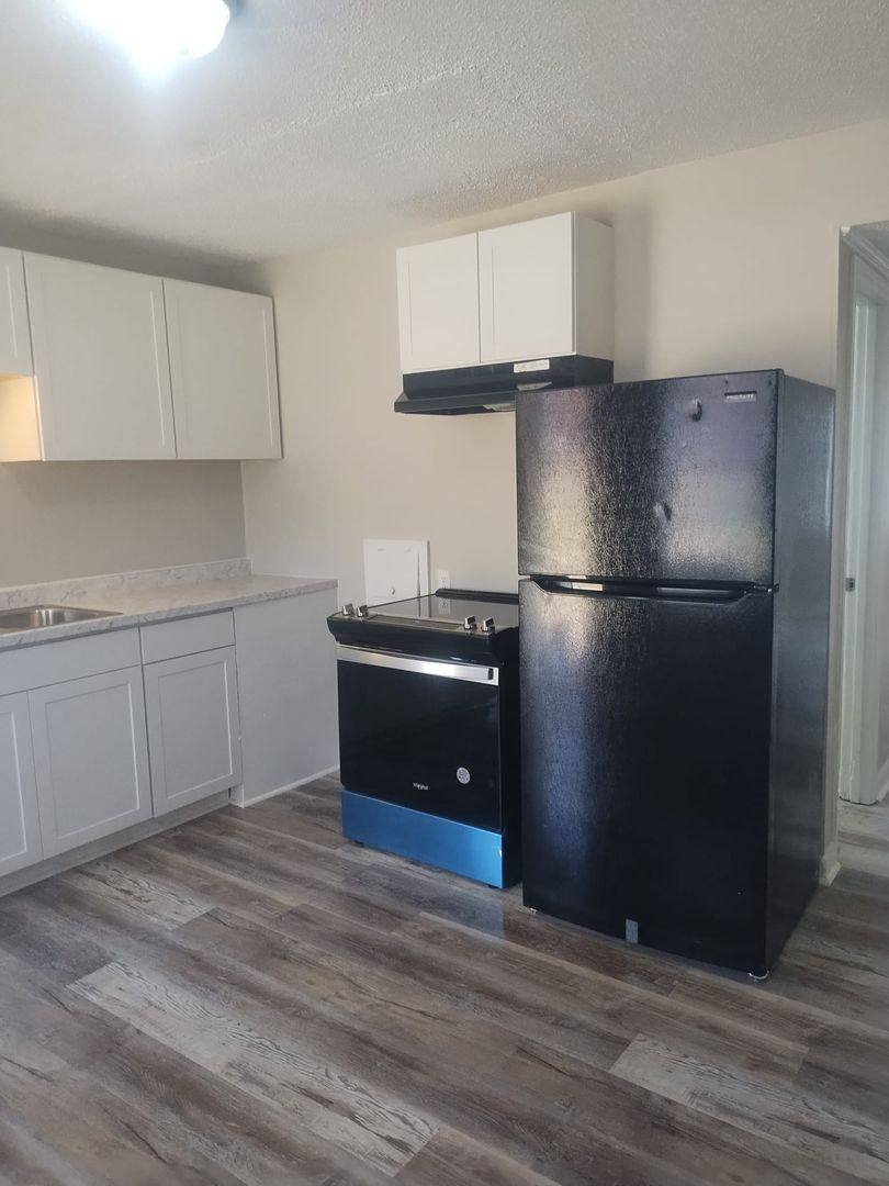 Apartment for rent at 915 E 2nd St, Winston Salem, NC 27101