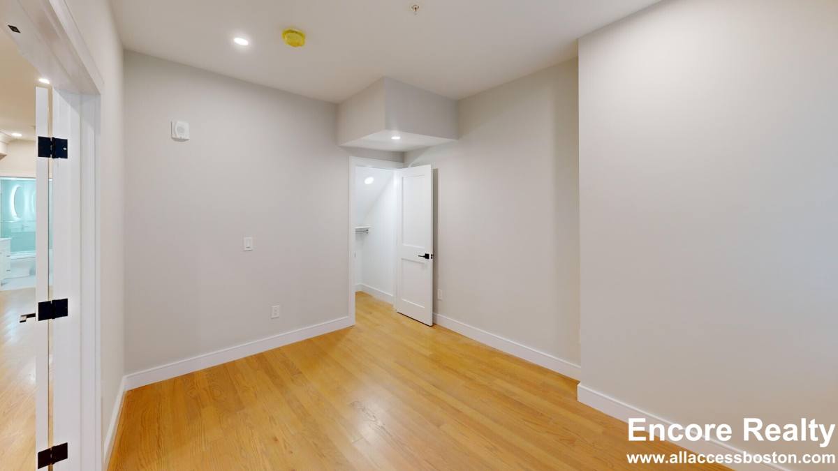 Apartment for rent at 230 Tremont St #7, Boston, MA 02116