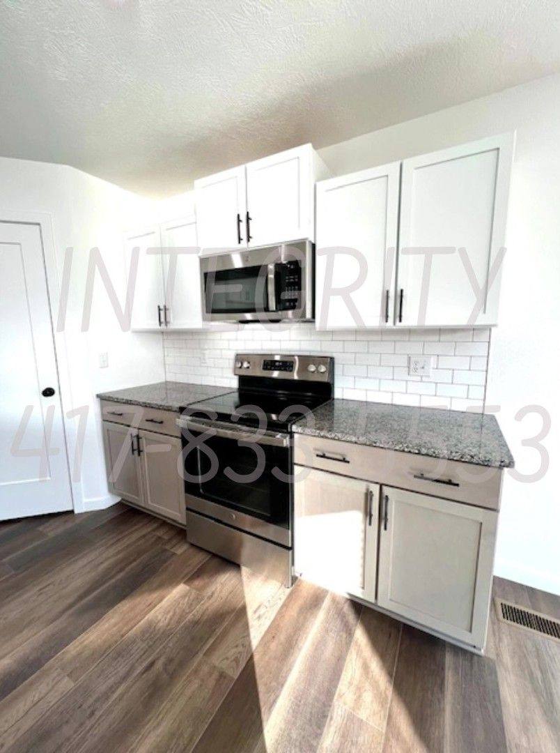 House for rent at 800 Hoffman Hills Blvd, Willard, MO 65781
