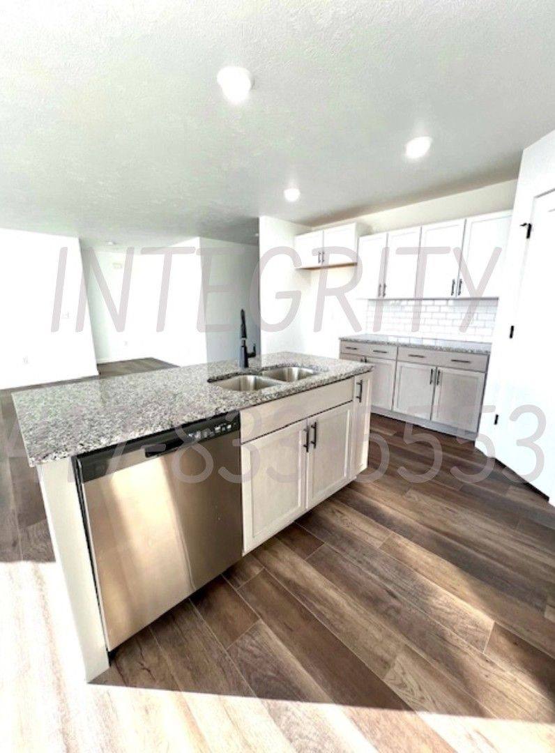 House for rent at 800 Hoffman Hills Blvd, Willard, MO 65781