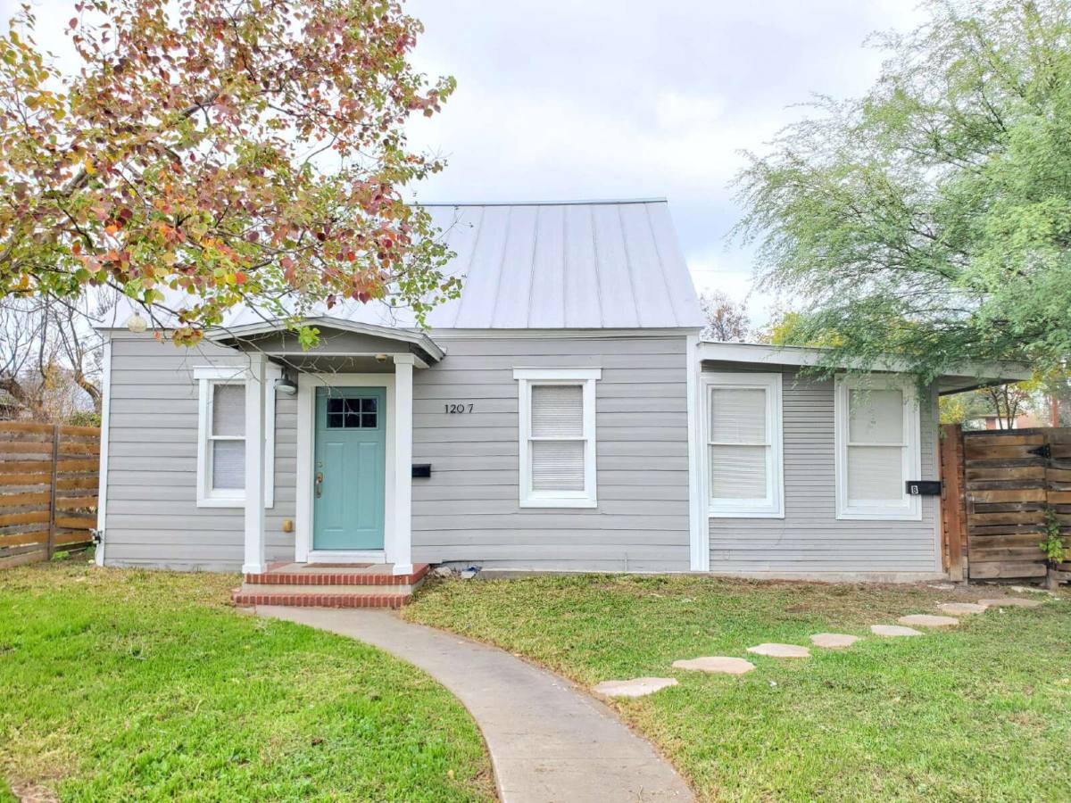 Townhouse for rent at 1207 Hays St #A, San Antonio, TX 78202