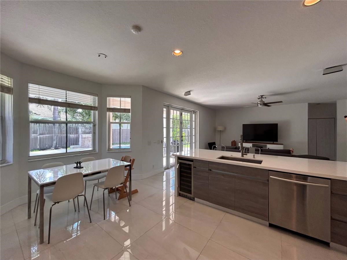 House for rent at 1570 Elm Grove Rd, Fort Lauderdale, FL 33327