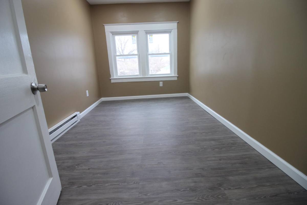 House for rent at 910 E Market St, Bethlehem, PA 18018
