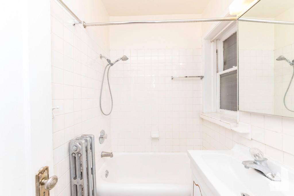Apartment for rent at 2250 N Burling #1S, Chicago, IL 60614