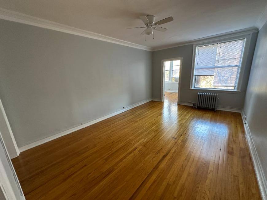 Apartment for rent at 1361 W Estes Ave #3-X, Chicago, IL 60645