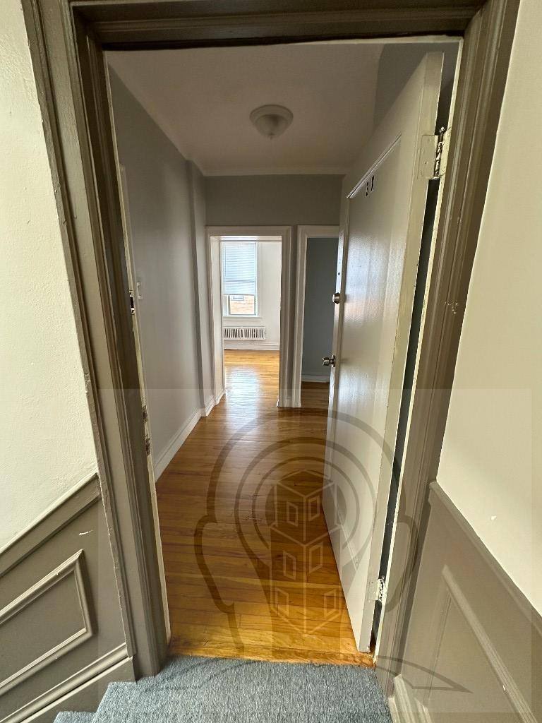 Apartment for rent at 1361 W Estes Ave #3-X, Chicago, IL 60645