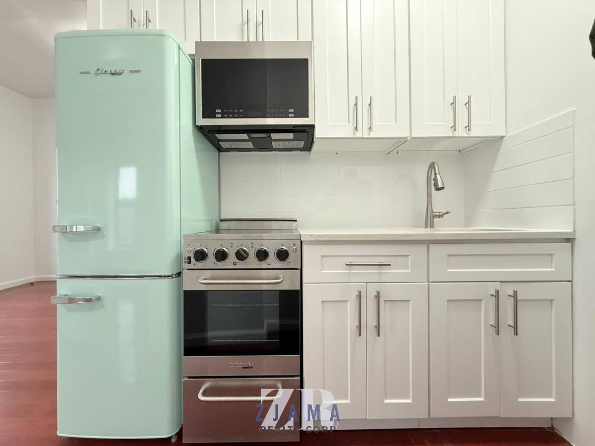 Apartment for rent at 350 Greene Ave #7A, Brooklyn, NY 11216