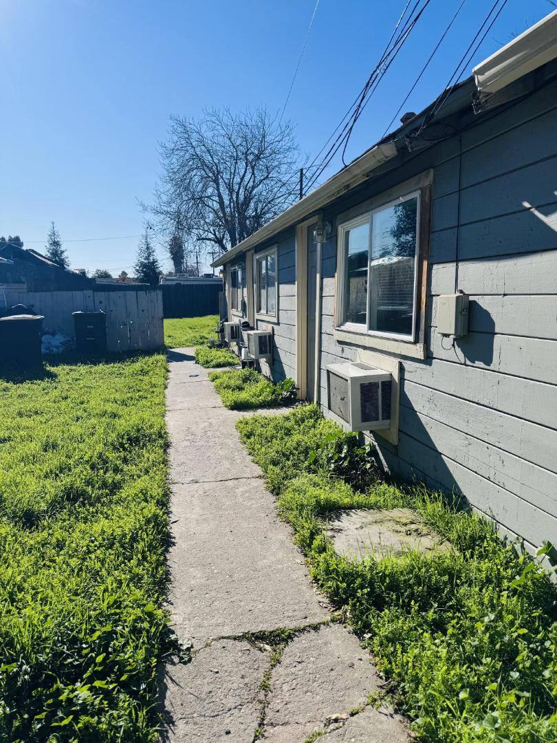 Apartment for rent at 1508 Mono Dr, Modesto, CA 95354