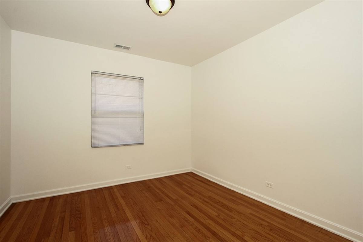Apartment for rent at 8238 S Ellis Ave, Chicago, IL 60619