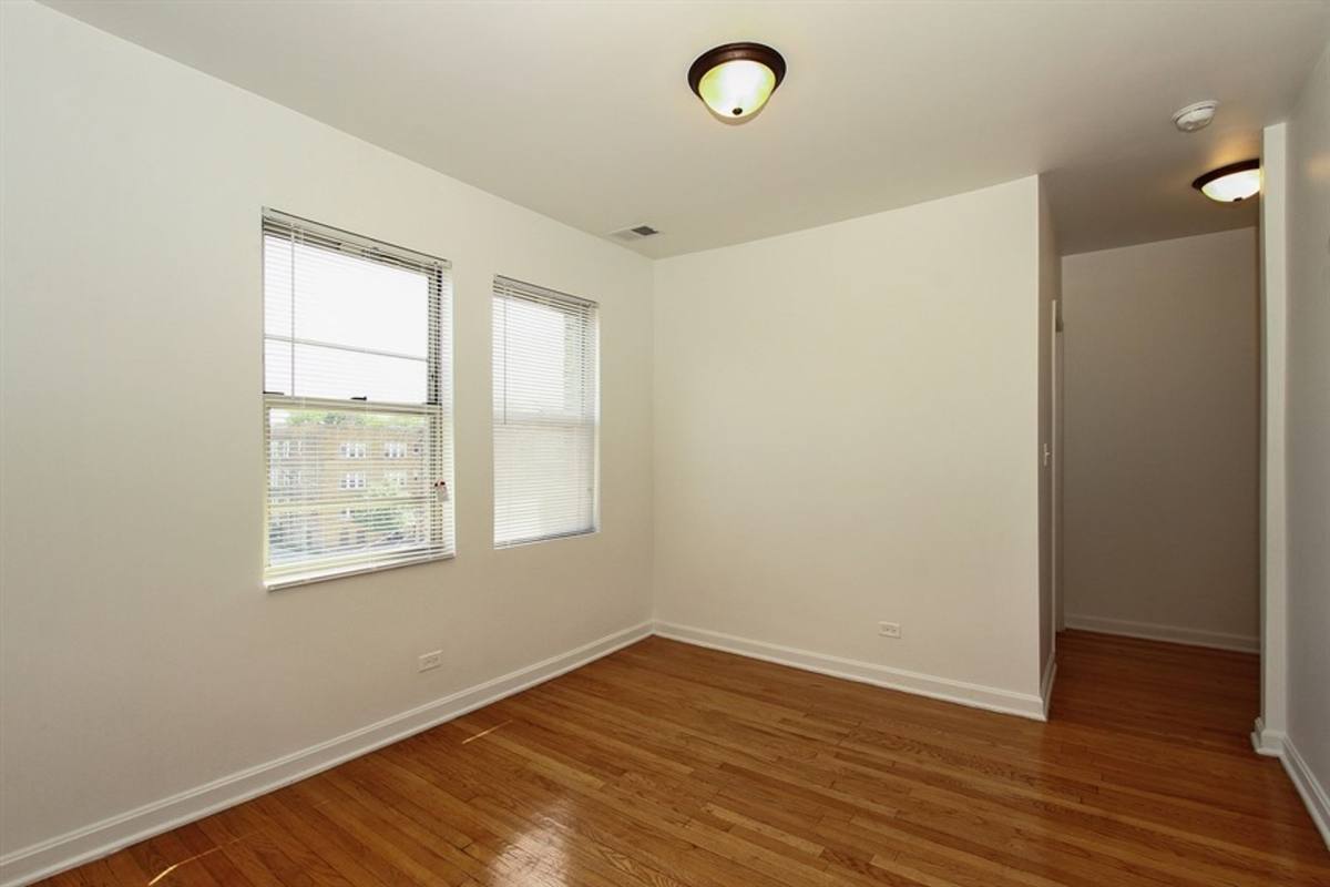 Apartment for rent at 8238 S Ellis Ave, Chicago, IL 60619
