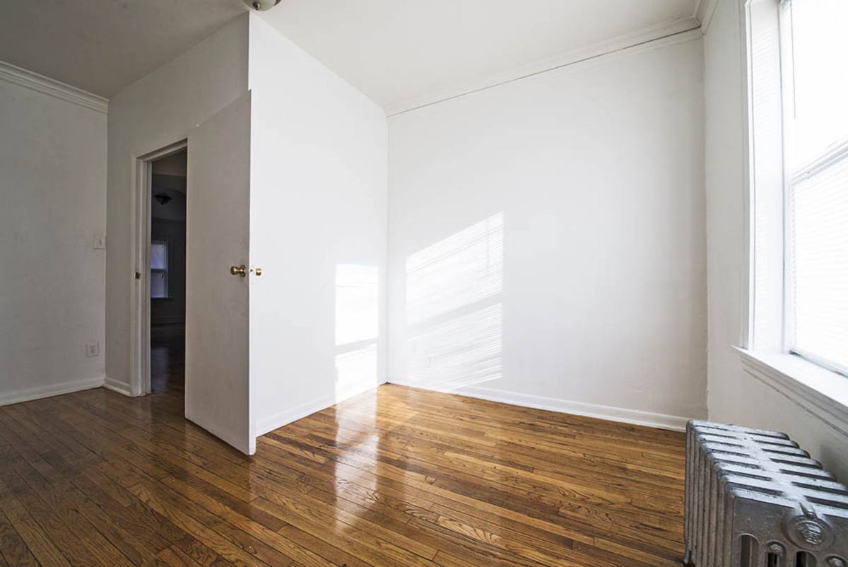 Apartment for rent at 4815-23 W Cortez St, Chicago, IL 60651