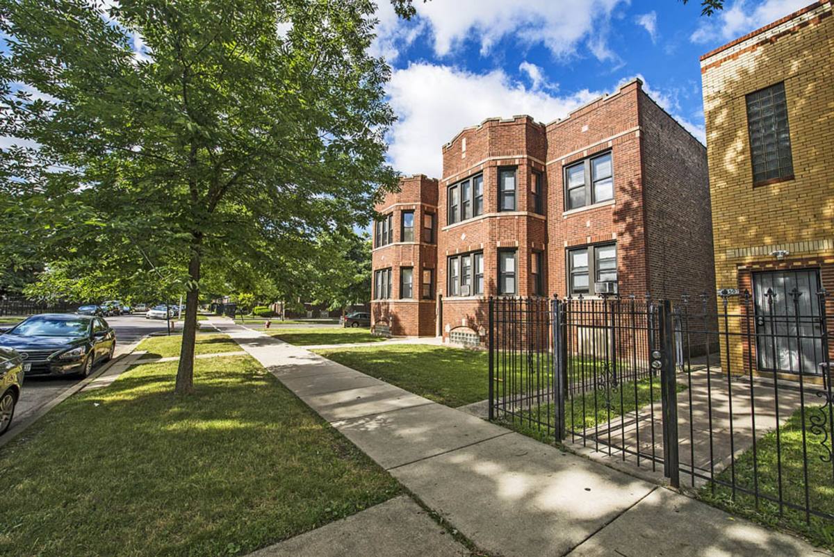 Apartment for rent at 6458 S Fairfield Ave, Chicago, IL 60629