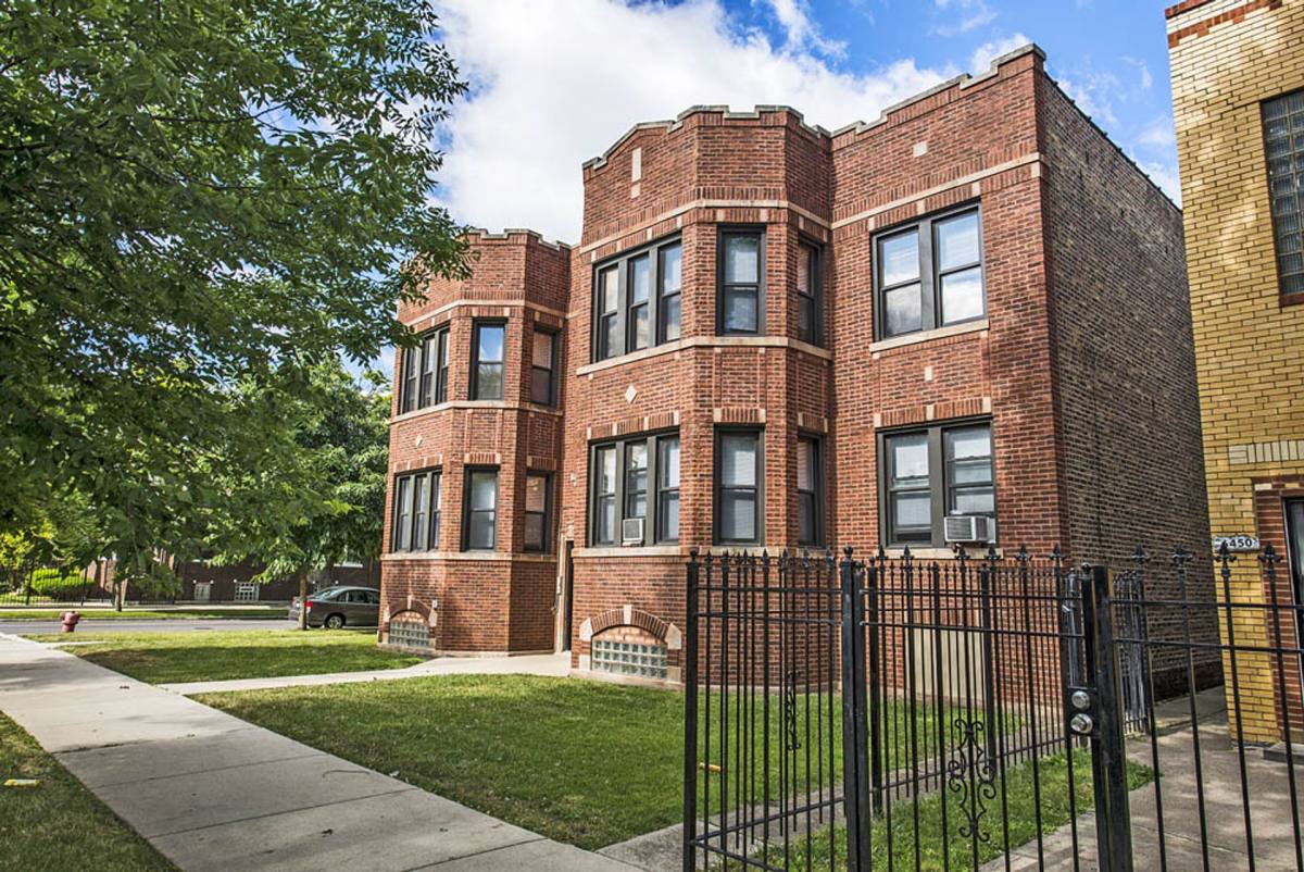 Apartment for rent at 6458 S Fairfield Ave, Chicago, IL 60629