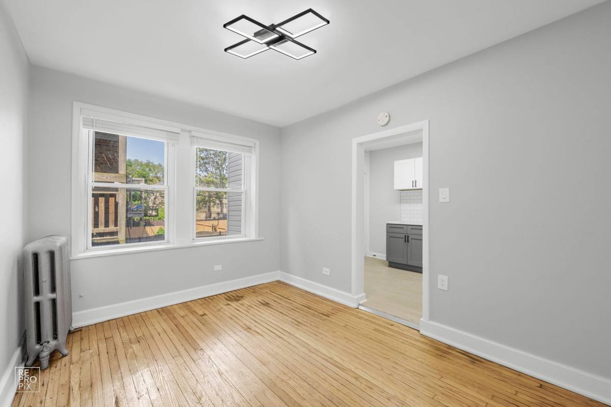 Apartment for rent at 7031 S Chappel, Chicago, IL 60649