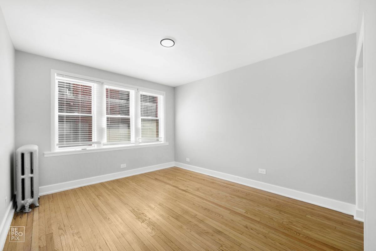 Apartment for rent at 7031 S Chappel, Chicago, IL 60649