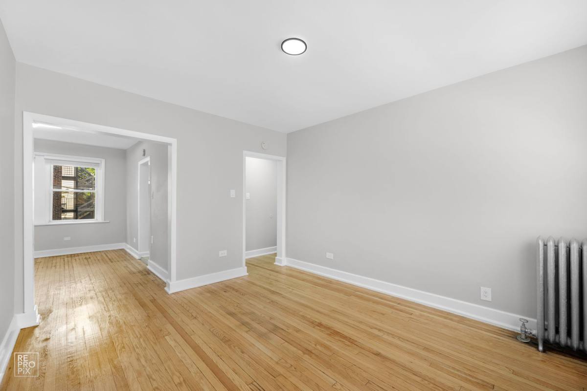 Apartment for rent at 7031 S Chappel, Chicago, IL 60649