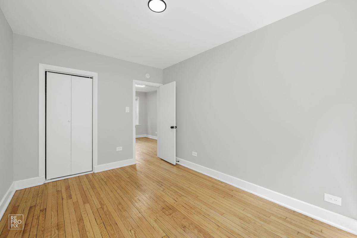 Apartment for rent at 7031 S Chappel, Chicago, IL 60649