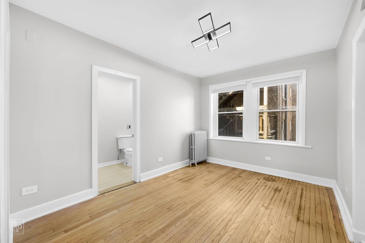 Apartment for rent at 7031 S Chappel, Chicago, IL 60649
