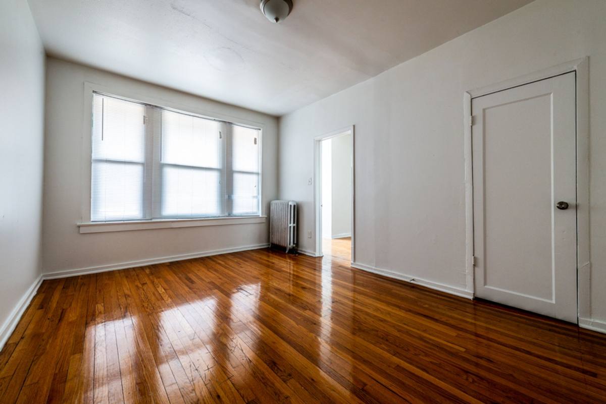 Apartment for rent at 2900 E 91st St, Chicago, IL 60617