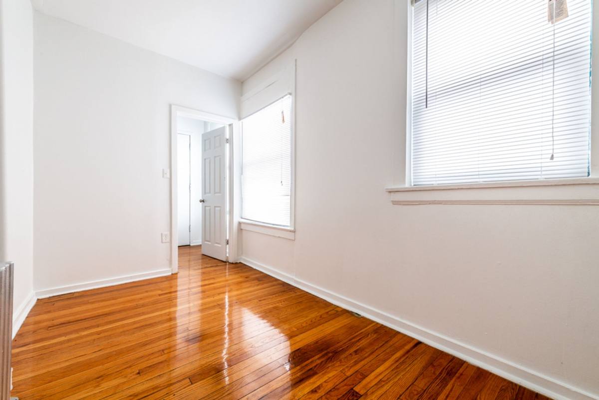 Apartment for rent at 2900 E 91st St, Chicago, IL 60617