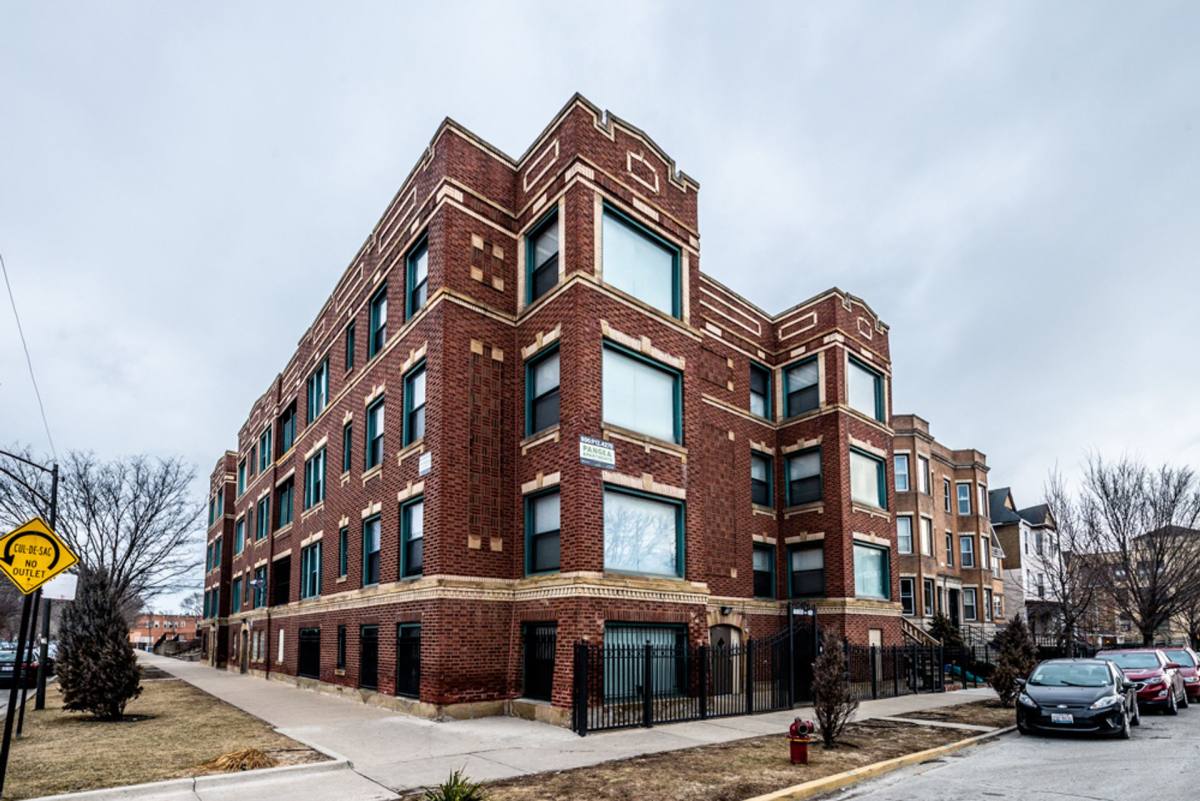 Apartment for rent at 2900 E 91st St, Chicago, IL 60617