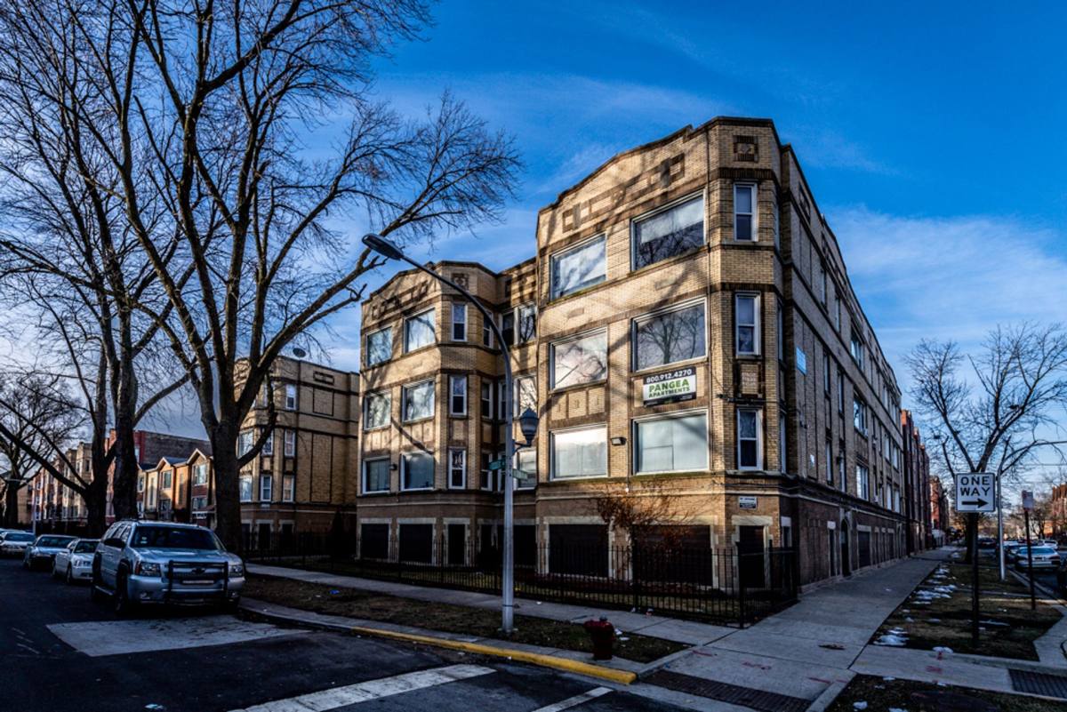 Apartment for rent at 7800-06 S Essex, Chicago, IL 60649