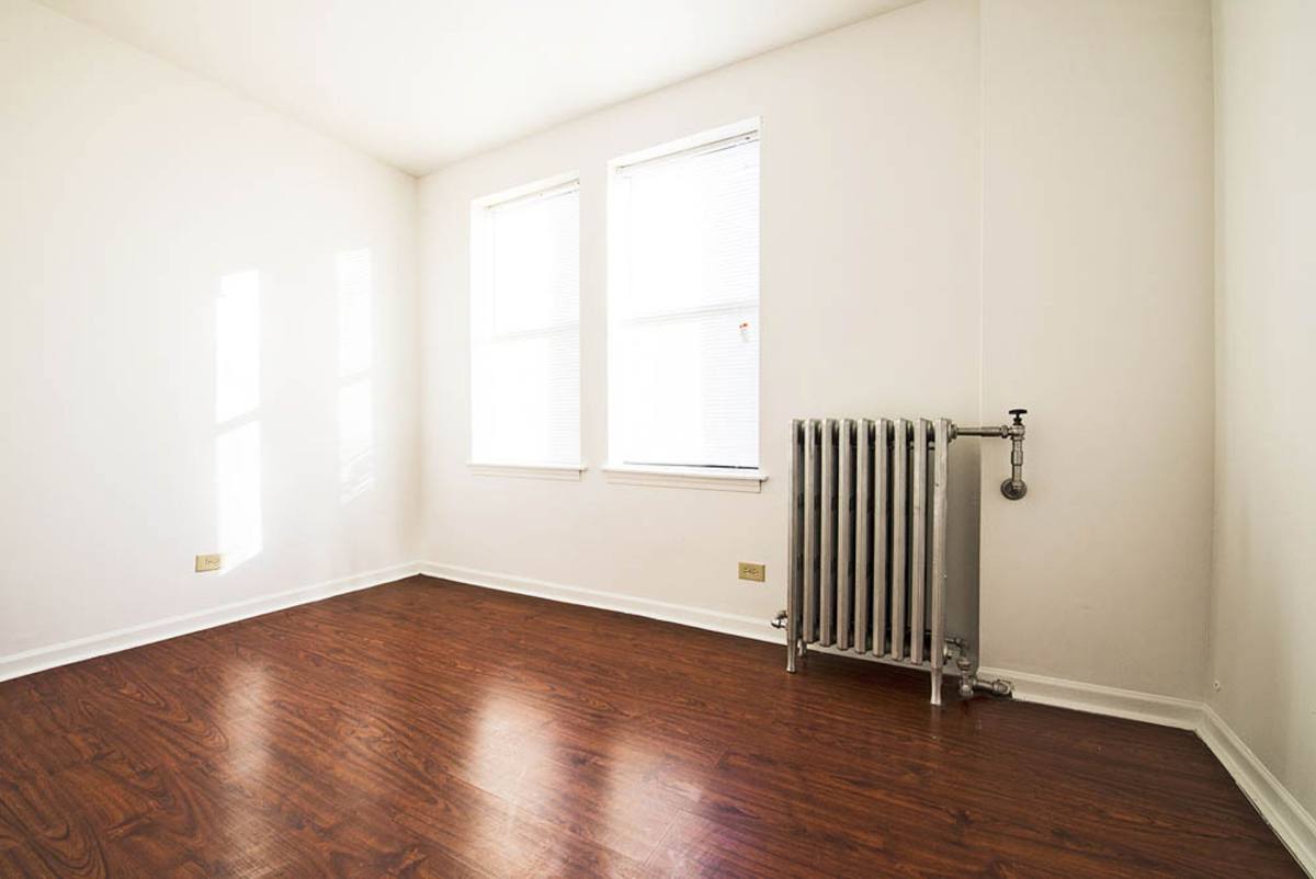 Apartment for rent at 1734 E 72nd St, Chicago, IL 60649