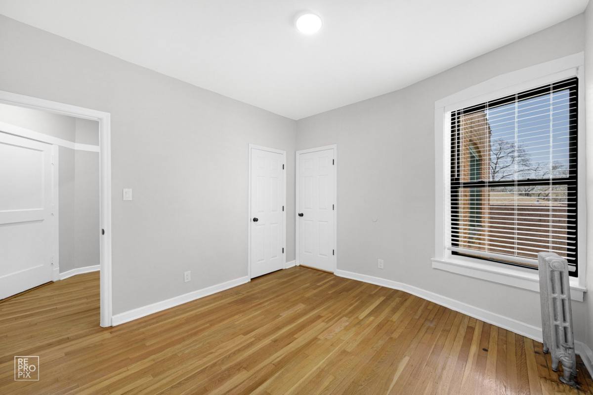 Apartment for rent at 2826 E 76th Place, Chicago, IL 60649