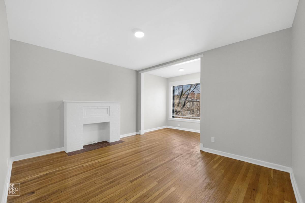 Apartment for rent at 2826 E 76th Place, Chicago, IL 60649