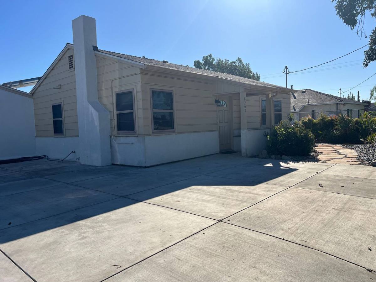 Apartment for rent at 8206 Wheatland Ave, Sun Valley, CA 91352