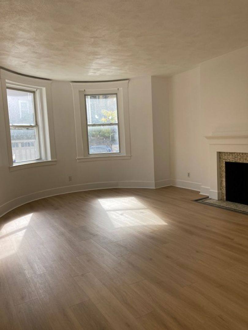 Apartment for rent at 679 Washington St #11, Brookline, MA 02446