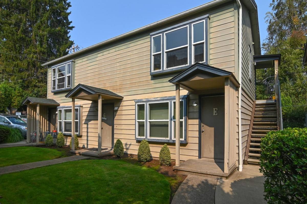 Apartment for rent at 1866, 1870 Onyx St, Eugene, OR 97403