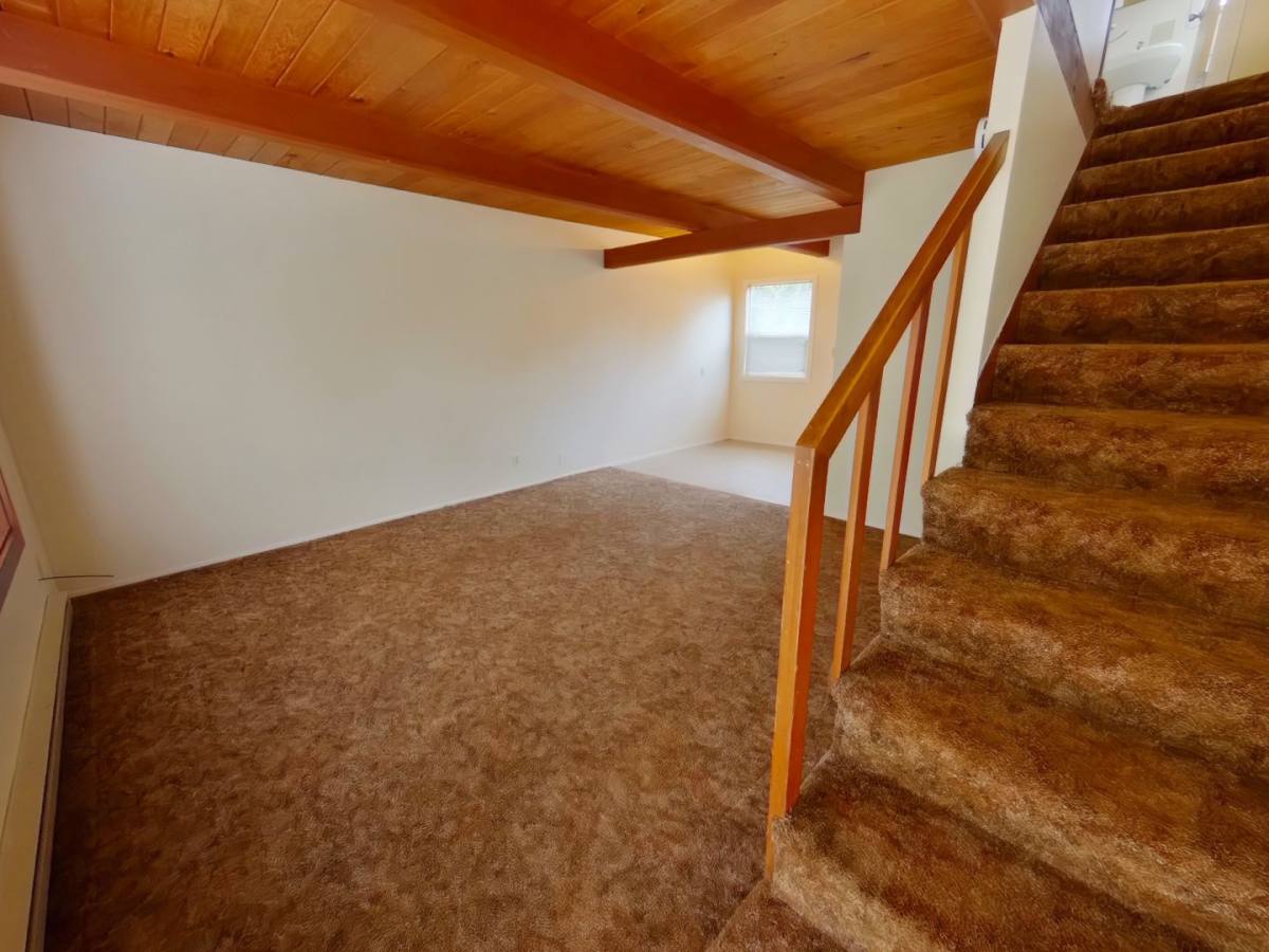Apartment for rent at 1866, 1870 Onyx St, Eugene, OR 97403