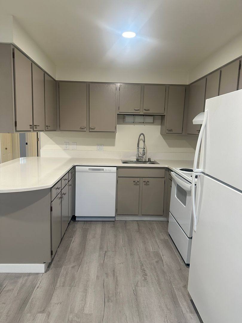 Apartment for rent at 1500 E Victor St, Bellingham, WA 98225