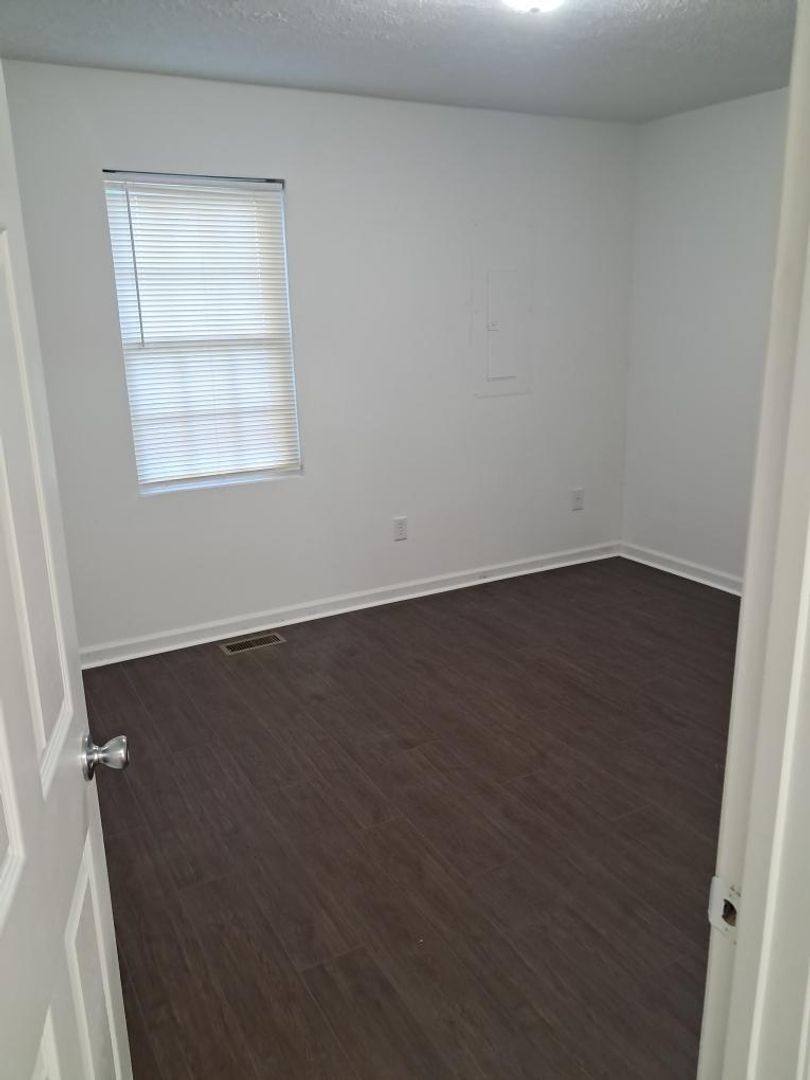 Apartment for rent at 401 Dade St, Crewe, VA 23930