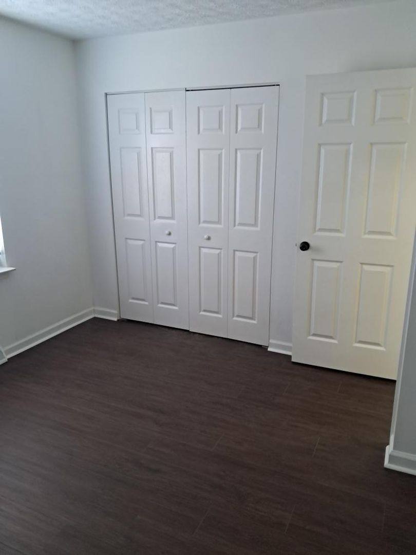 Apartment for rent at 401 Dade St, Crewe, VA 23930