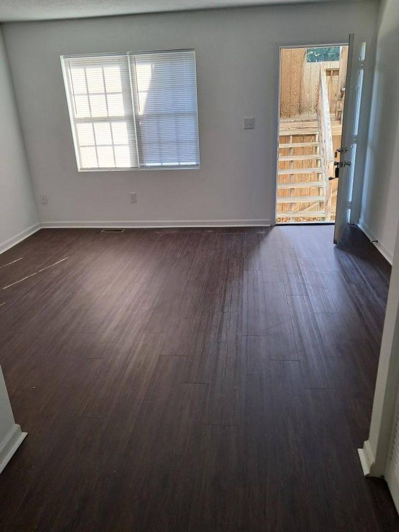 Apartment for rent at 401 Dade St, Crewe, VA 23930