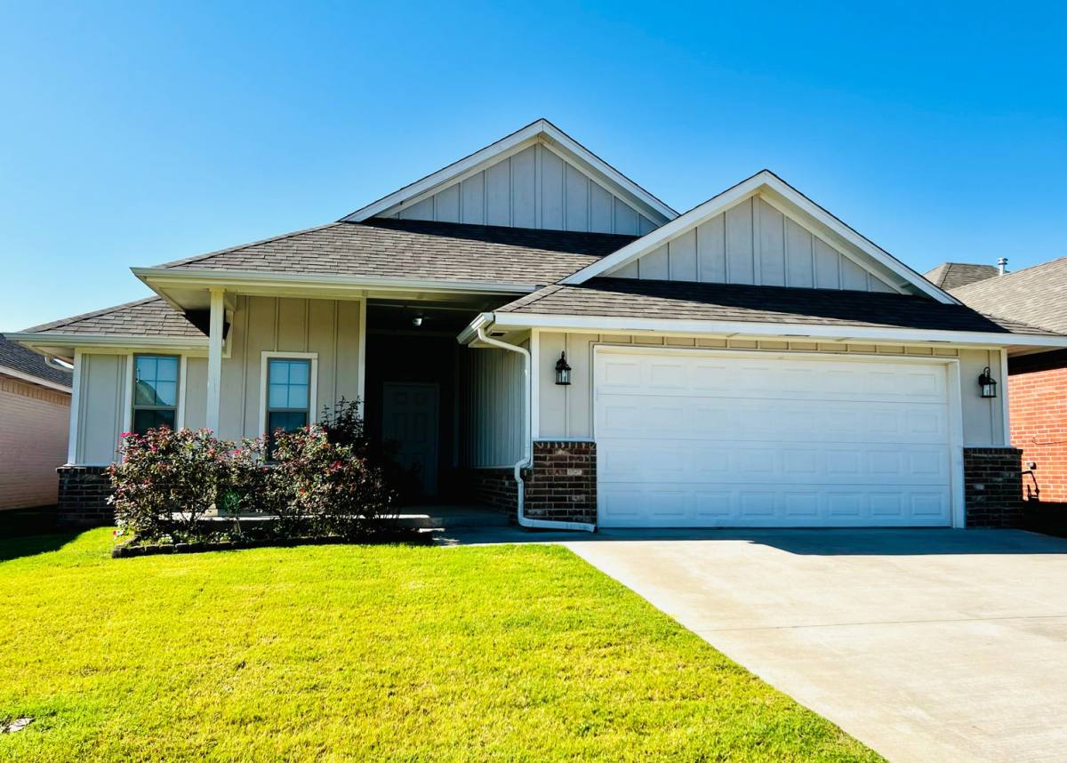 House for rent at 2300 Alta Vista Lane, Edmond, OK 73034