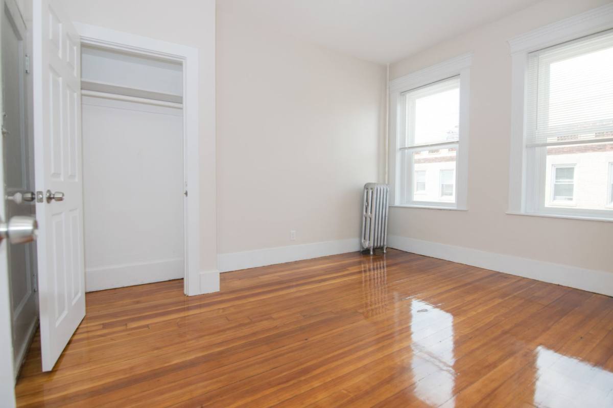 House for rent at 34 Brighton Ave #12, Allston, MA 02134
