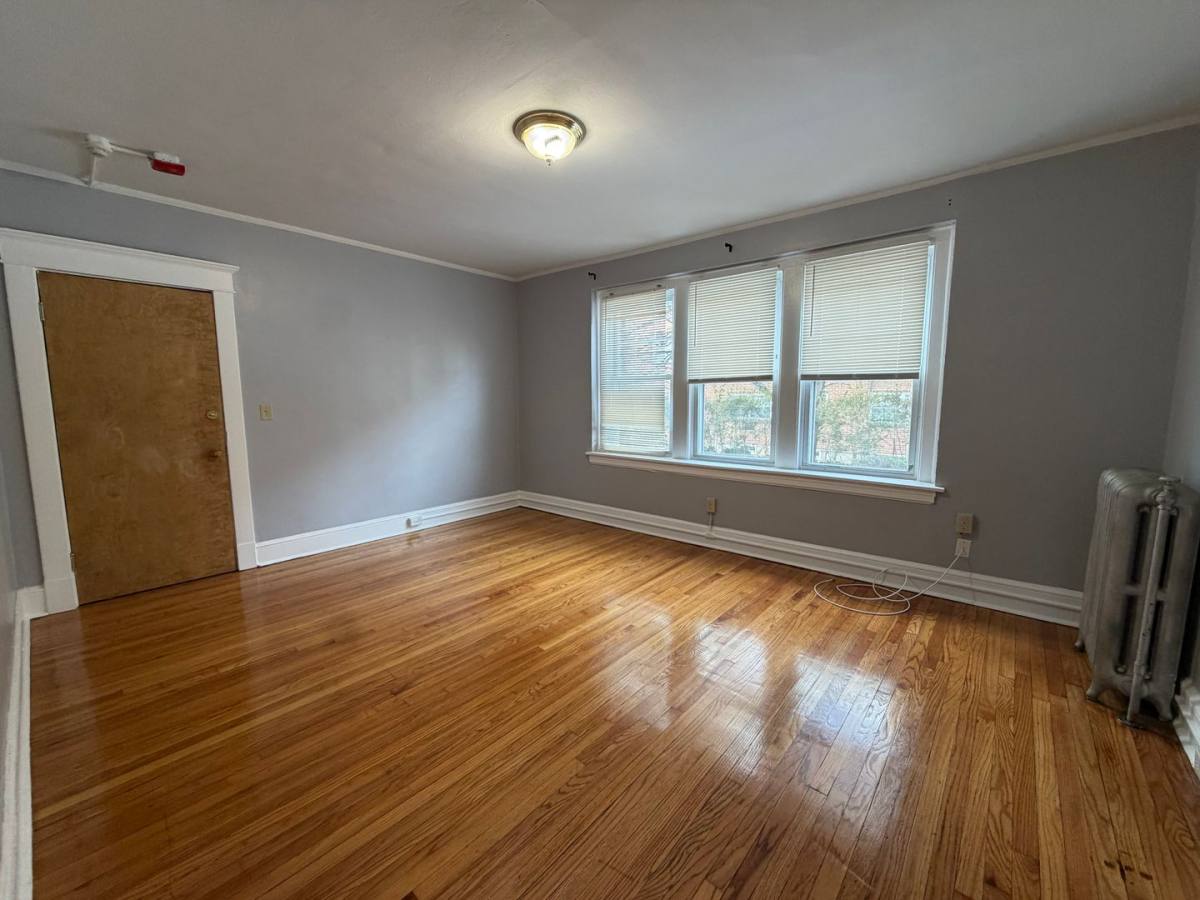 Apartment for rent at 182 Elm St, West Haven, CT 06516