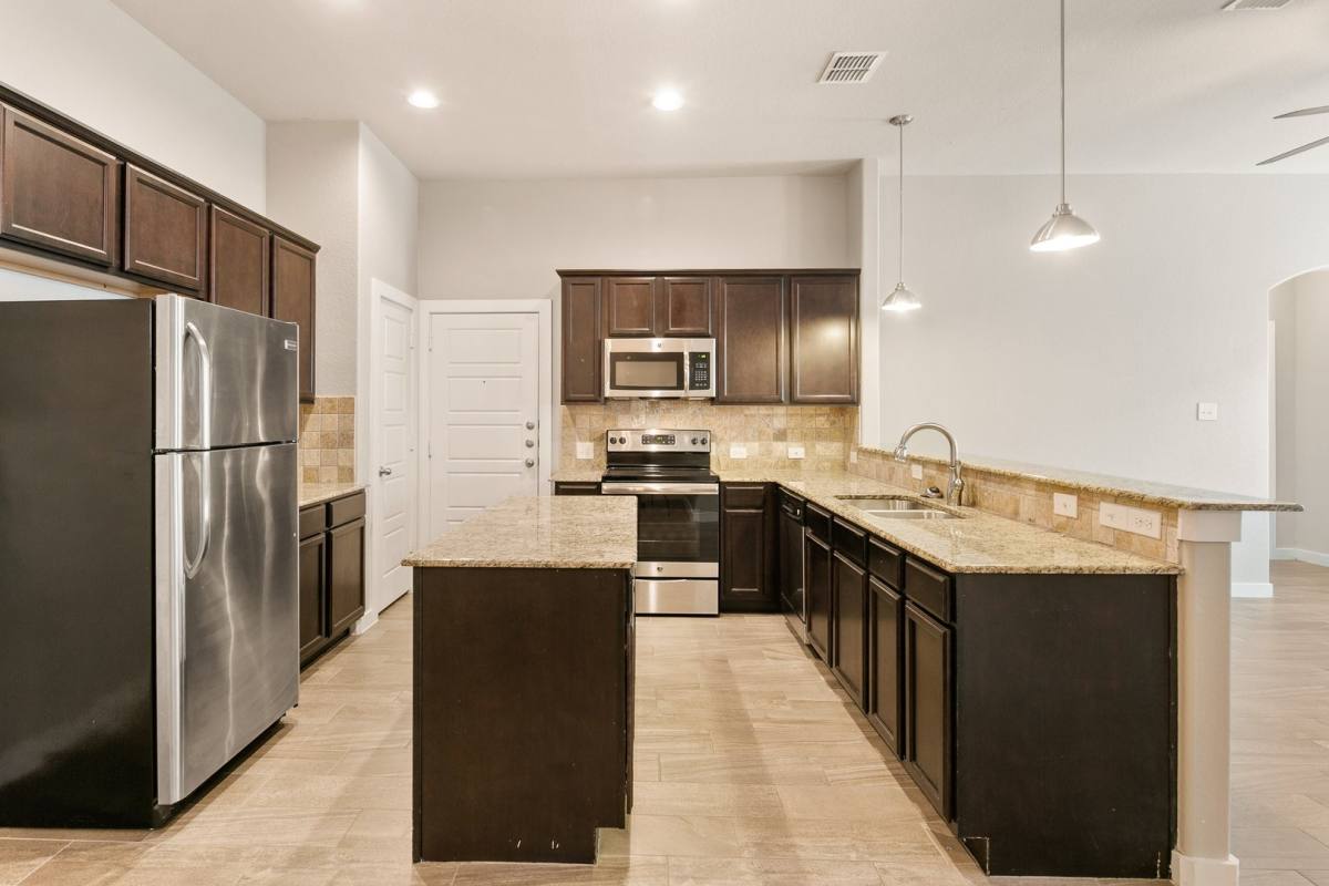 Townhouse for rent at 541 Creekside Forest, New Braunfels, TX 78130