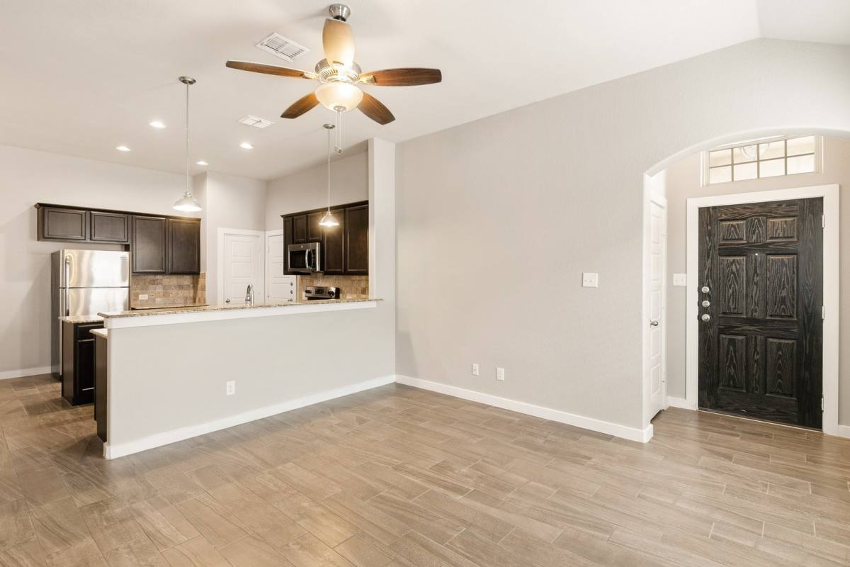 Townhouse for rent at 541 Creekside Forest, New Braunfels, TX 78130