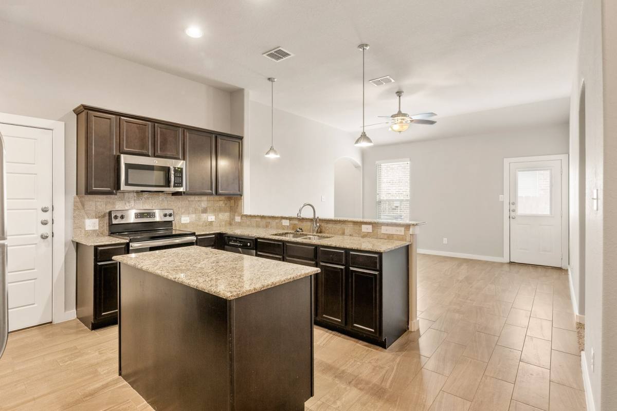 Townhouse for rent at 541 Creekside Forest, New Braunfels, TX 78130