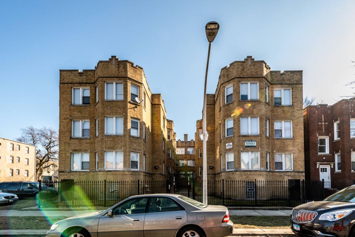 Apartment for rent at 7941 S Marquette, Chicago, IL 60617