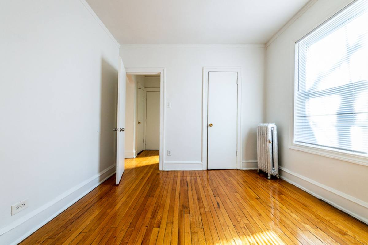 Apartment for rent at 7941 S Marquette, Chicago, IL 60617