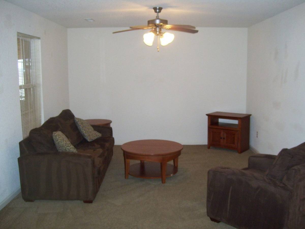 Apartment for rent at 16711 Hunters Ridge, Saint Robert, MO 65584