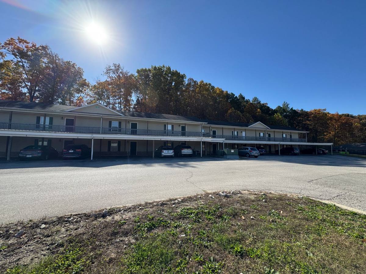 Apartment for rent at 16711 Hunters Ridge, Saint Robert, MO 65584