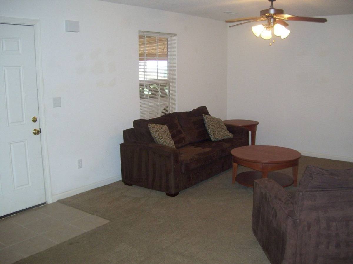 Apartment for rent at 16711 Hunters Ridge, Saint Robert, MO 65584